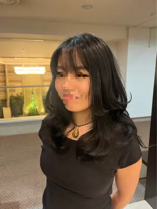 ロング サロンドボーテレイ所属・タナカ マユのヘアスタイル