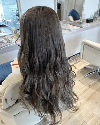 ロング カラー Toy stage所属・Toy stage 大内のヘアスタイル