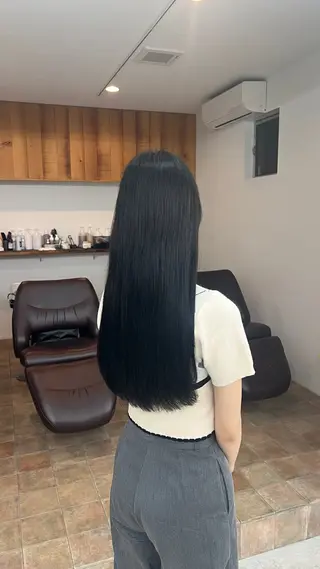 ロング カラー 倉増 美碧のヘアスタイル