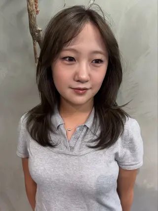 ミディアム カラー RorriM natsuのヘアスタイル