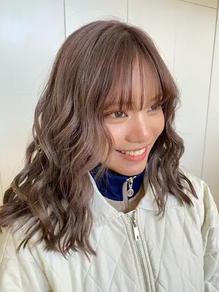 セミロング カラー ナチュラルヘア🫧 ナナミのヘアスタイル