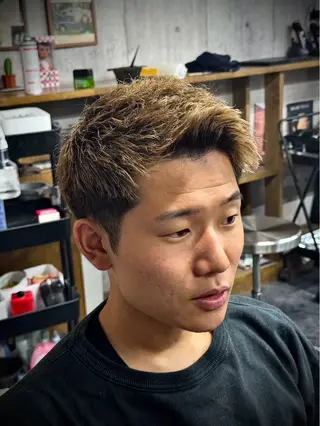 ショート カラー 志厳/メンズ特化 /メンズパーマのヘアスタイル