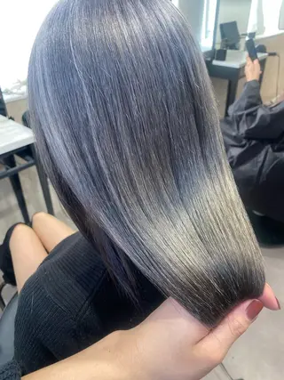 カラー Seleneコウキ ブリーチ/ハイトーンのヘアスタイル