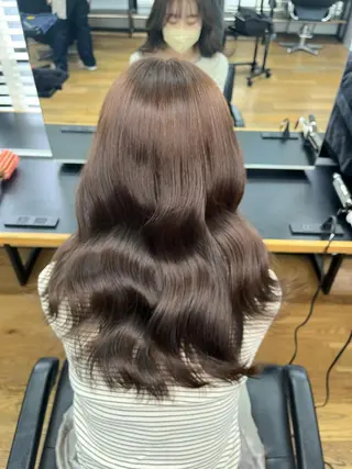 ロング カラー Airi 韓国y2k レイヤーカットのヘアスタイル