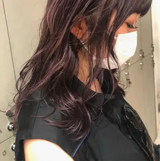 ミディアム カラー 古屋 花織のヘアスタイル
