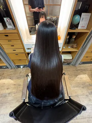 セミロング afloatkobe所属・美髪/髪質改善 川口凌弥のヘアスタイル