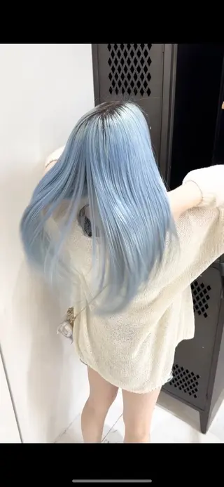 ロング カラー kai .のヘアスタイル