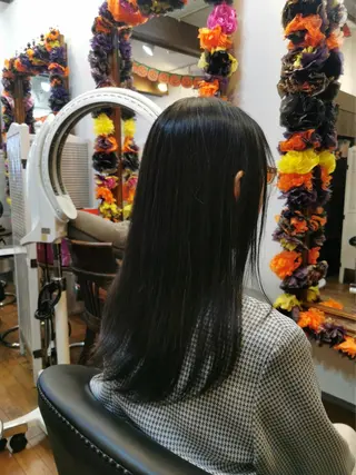 ロング プリバート所属・上間 洋子のヘアスタイル