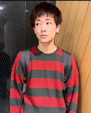 ショート カラー メンズ IRO所属・岡田 祐樹のヘアスタイル