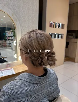 セミロング ヘアアレンジ 暖色カラー/ブリーチ なしカラー/艶カラーのヘアスタイル