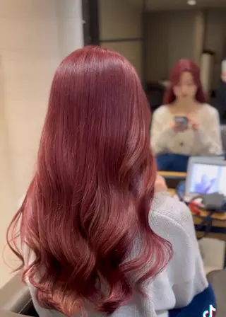 ロング カラー 🌿earth亀有店 【緑髪のノブ】🌿のヘアスタイル