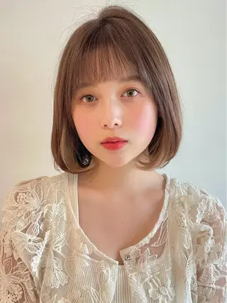 ミディアム 米澤 由衣のヘアスタイル