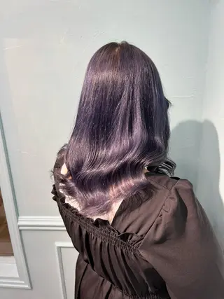 セミロング カラー ヘアアレンジ 🩶【推しハイトーン 】yuzu🩶のヘアスタイル