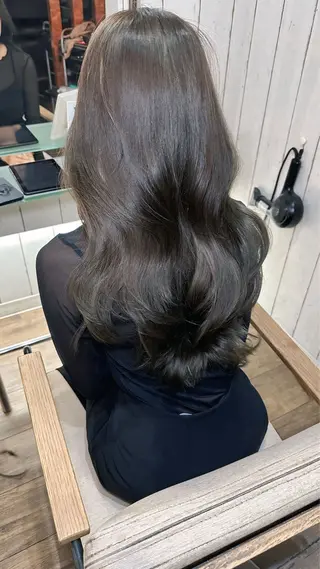 ロング カラー ヘアアレンジ MiU所属・韓国×髪質改善×美髪 縮毛矯正×レイヤーのヘアスタイル