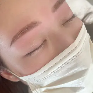 アイブロウ ulu 眉毛ハーブ毛穴肌改善の眉毛・アイブロウイメージ