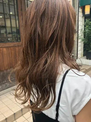 ロング カラー 國次 夕貴のヘアスタイル