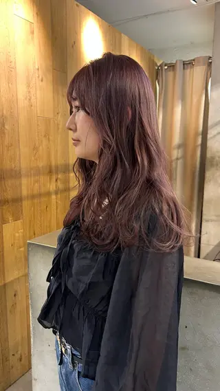 セミロング カラー Lomalia Moemiのヘアスタイル