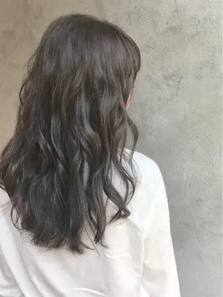 ロング カラー EMANON天神所属・Hitomi Ezakiのヘアスタイル