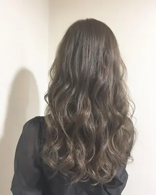 ロング ヤマグチ ヒカルのヘアスタイル