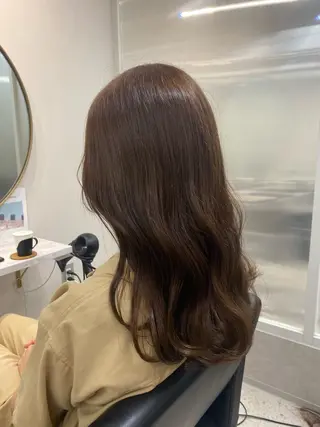 セミロング カラー 韓国🇰🇷艶髪 ケアカラーSHURIのヘアスタイル