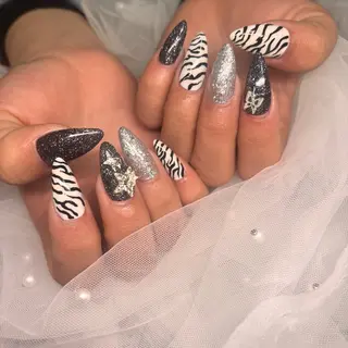 ネイル RE💟N.NAIL ラテン系お姉さんのネイルデザイン