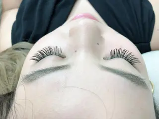 マツエク・マツパ Li'a eyelashsalon所属・Li'a【リア】 成瀬なぎ子のマツエク・マツパデザイン