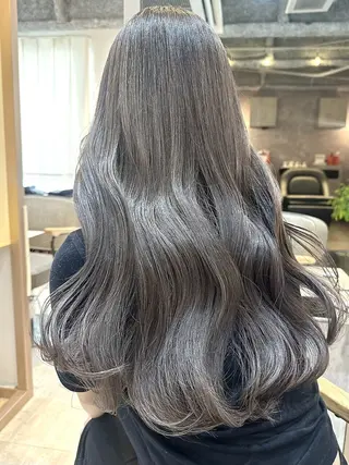 ロング カラー 🩶mana🩶艶髪 /カラーオンカラーのヘアスタイル