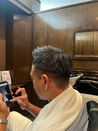 メンズ THE BARBER 東京所属・THE BARBER 輿石のヘアスタイル