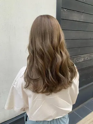 ロング カラー ヘアアレンジ yuka .のヘアスタイル