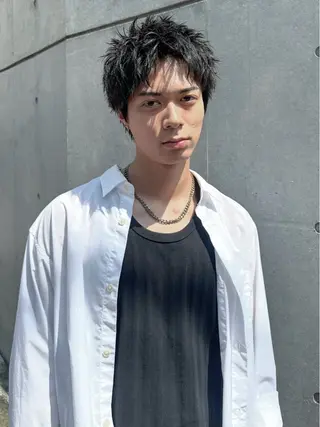 ショート パーマ メンズ 鈴木 美璃のヘアスタイル