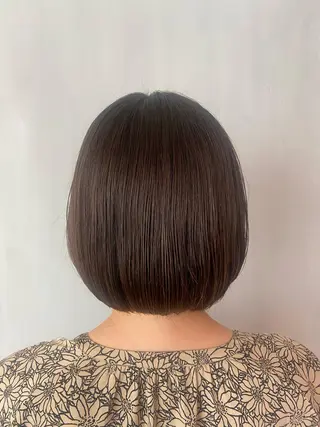 ショート カラー オーストヘアージジ所属・TAI透明カラー 柔らかい縮毛矯正のヘアスタイル