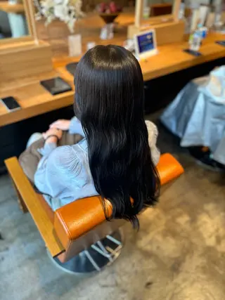 ロング カラー 髪質改善カラー ベージュ🤎YUMEのヘアスタイル