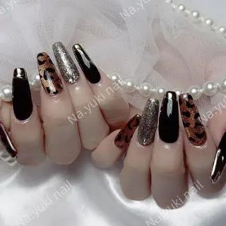 ネイル Queenie 🦋のネイルデザイン