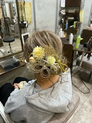 ヘアアレンジ 艶髪/ハイトーン/ ヘアセット/モエノのヘアスタイル