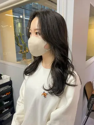 セミロング カラー きよはらちさき🍑 柔らかカラー🌱🫧のヘアスタイル