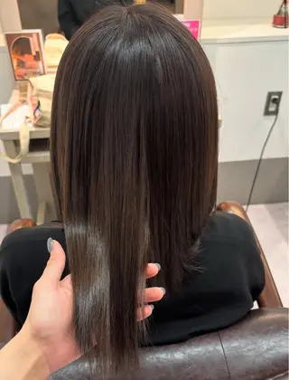 ロング カラー 岩本 遥加のヘアスタイル