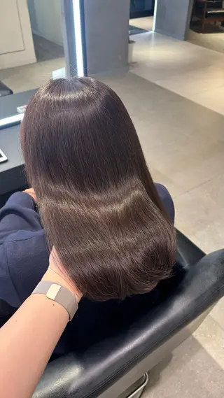 ミディアム KAREN（ému） 伏見/パーマモデルのヘアスタイル