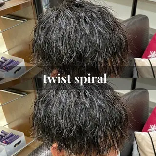 パーマ メンズ ウルフ/センタ- パート【ナナミ】のヘアスタイル