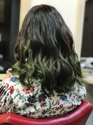 セミロング カラー 渋谷宮益坂 omoのヘアスタイル