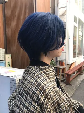 ショート カラー クオーレ hairのヘアスタイル