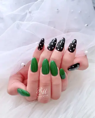 ネイル Radi'Muse所属・Radi'Muse Rinaのネイルデザイン