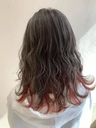 セミロング カラー 店長ハイトーンカラー 柞山史奈のヘアスタイル