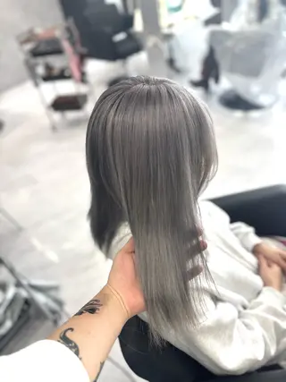 ミディアム 山田 瑛司のヘアスタイル
