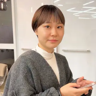 ショート カラー クロスパーマ× 透明感カラー✂︎のヘアスタイル