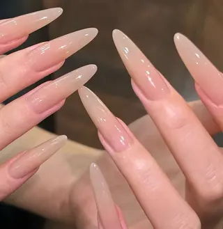 ネイル Miu Miu 🎀 Nailのネイルデザイン