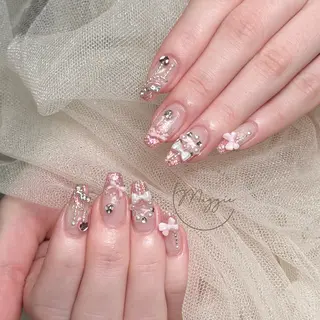 ネイル Maggie Nail🦩のネイルデザイン