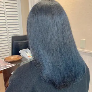 セミロング カラー NUMBER_ ユイナのヘアスタイル