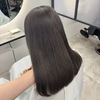 セミロング カラー Ren. 🦋デザインカラーのヘアスタイル