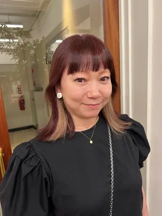 ミディアム カラー Garland 表参道所属・ミディアムレイヤー/ 艶カラー🎀　emiのヘアスタイル