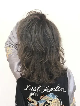 セミロング カラー hair gladness WORLD所属・吉田 幸司のヘアスタイル
